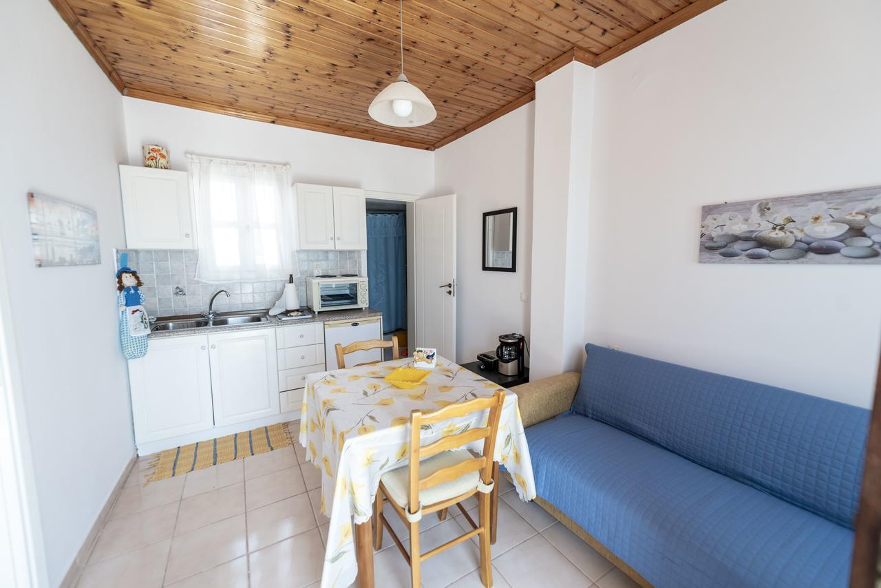Filoxenia Apartments Chalki Town Zewnętrze zdjęcie