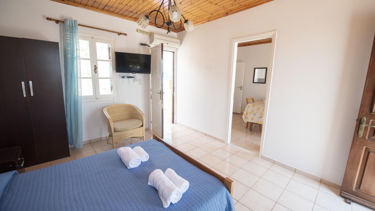 Filoxenia Apartments Chalki Town Zewnętrze zdjęcie